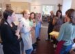 Die Teilnehmer beim Kochnachmittag in der Klosterküche mit Klosterköchin Jutta Bundscherer. Alte Gemüsesorten sind ein wahres Geschmackserlebnis.